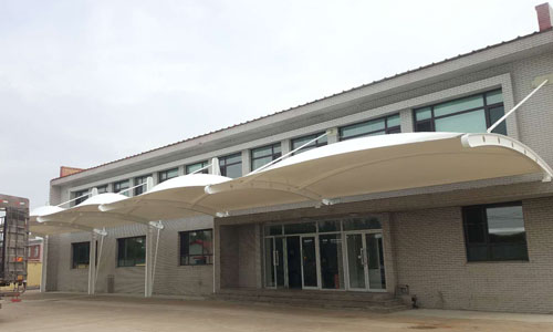 哈爾濱張拉膜應(yīng)用范圍廣泛，展現(xiàn)現(xiàn)代建筑美學(xué)潮流
